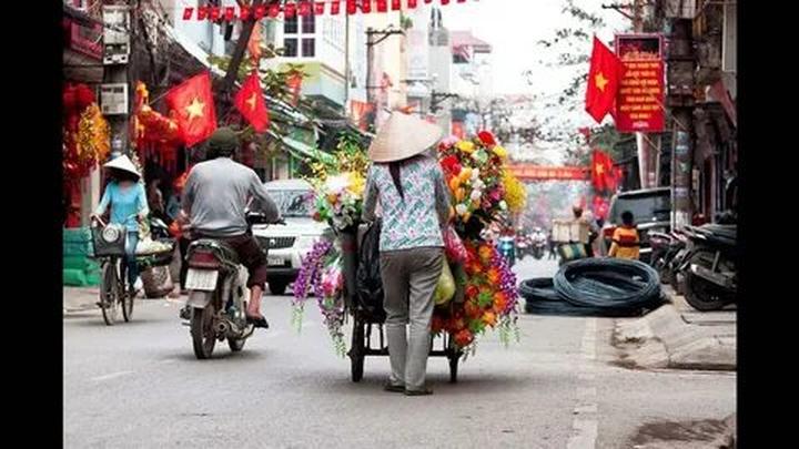 Blouse tay phồng nhẹ: Kiểu tay phồng lại là một trong những kiểu được ưa chuộng