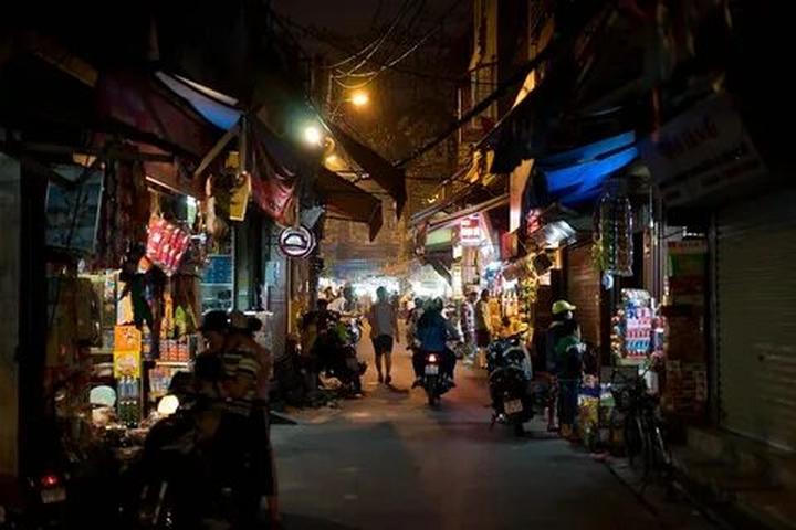Nội dung: Mùa hè đang đầy vui vẻ với những bức tường nhảy vò đang xu hướng trên mạng